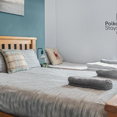 Polkadot Winter Gardens - Large Modern Apartments In Blackpool By Polkastays Extérieur photo