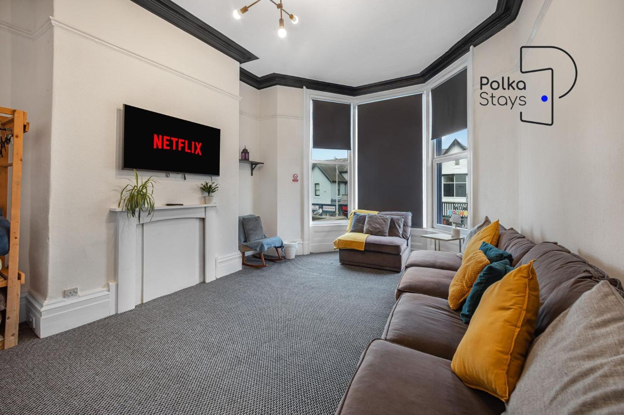 Polkadot Winter Gardens - Large Modern Apartments In Blackpool By Polkastays Extérieur photo