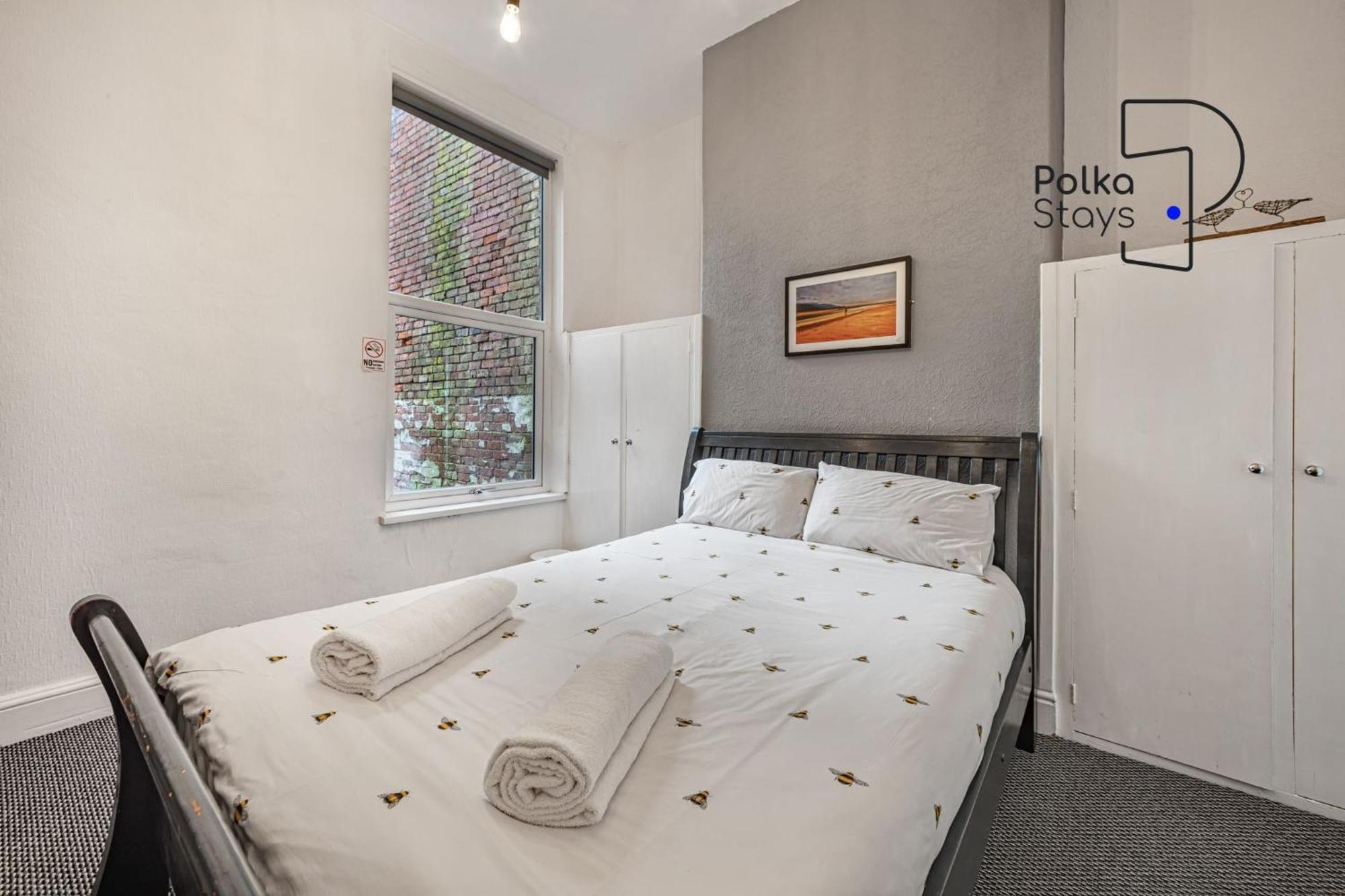 Polkadot Winter Gardens - Large Modern Apartments In Blackpool By Polkastays Extérieur photo